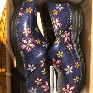 Brand new clinical clogs